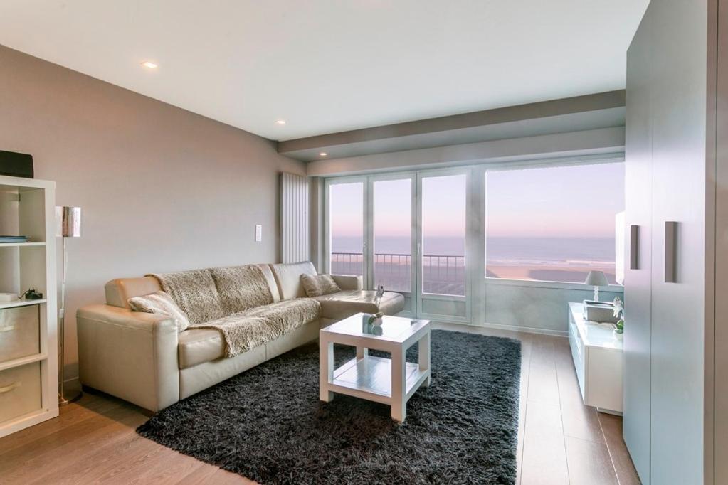 Montezuma Luxe Studio Met Frontaal Zeezicht Zonder Aparte Slaapkamer Apartment Ostend Exterior photo
